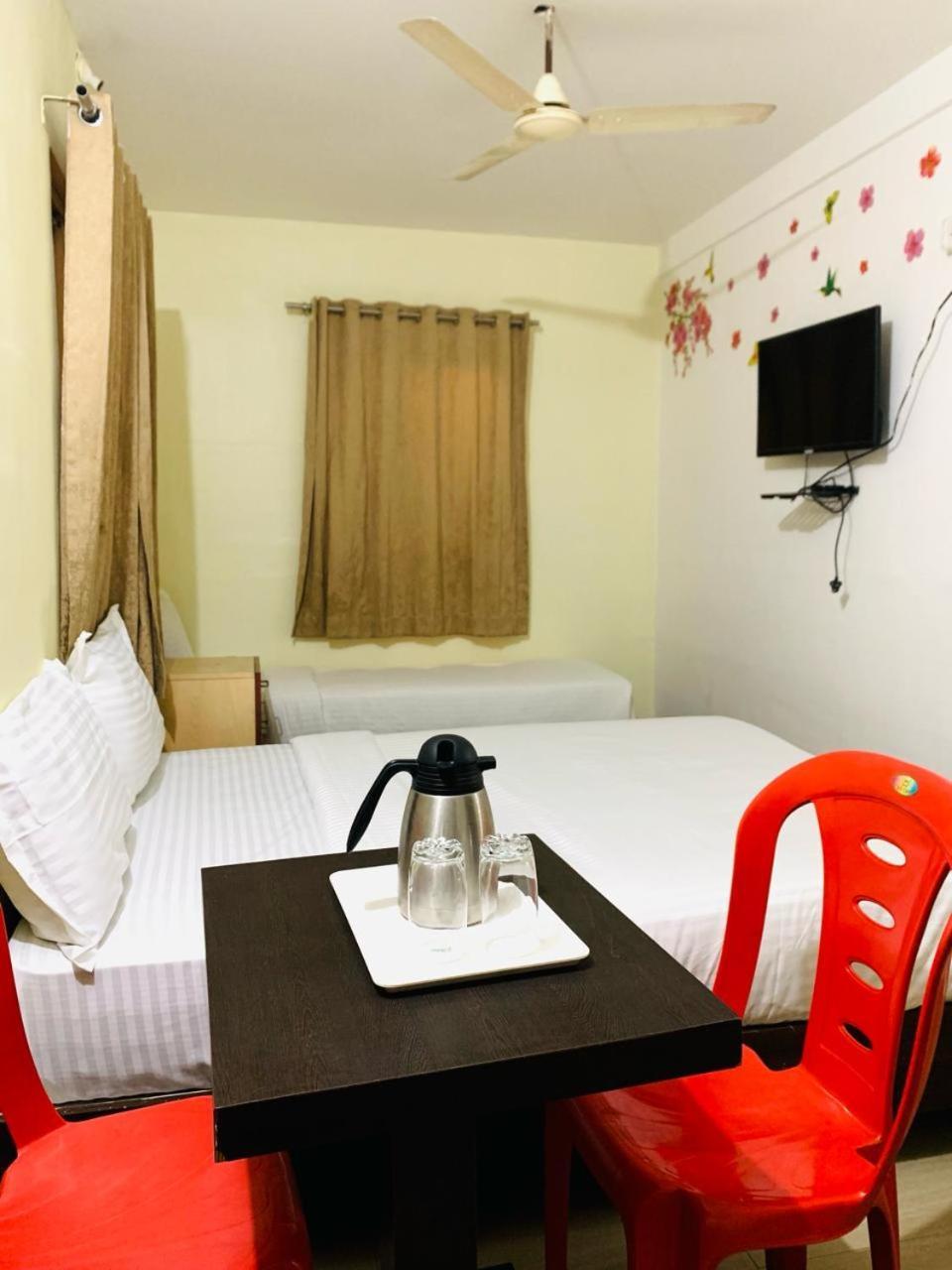 Western Silicon Hotel Kammasandra ภายนอก รูปภาพ