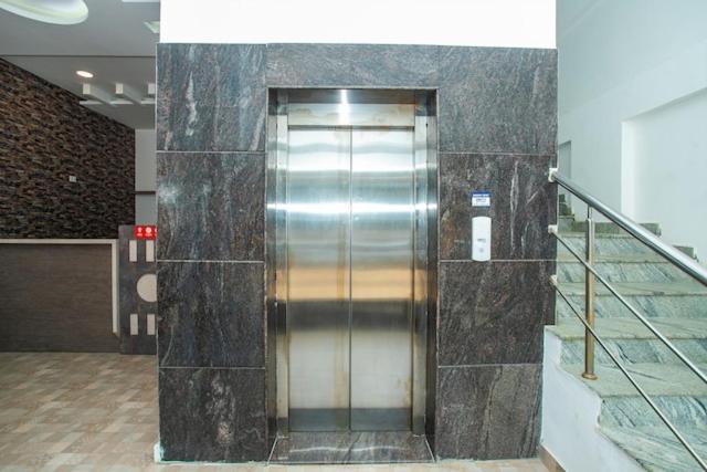 Western Silicon Hotel Kammasandra ภายนอก รูปภาพ