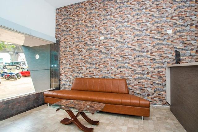 Western Silicon Hotel Kammasandra ภายนอก รูปภาพ